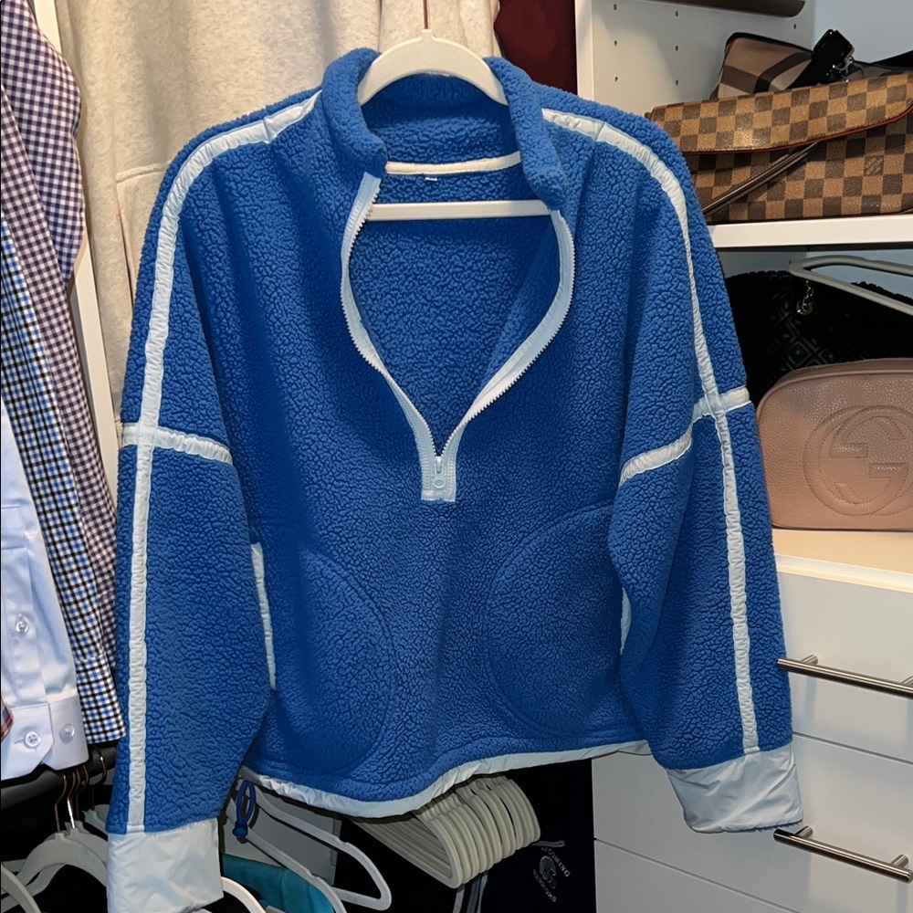 Mountain High Blue and White Fleece Pullover